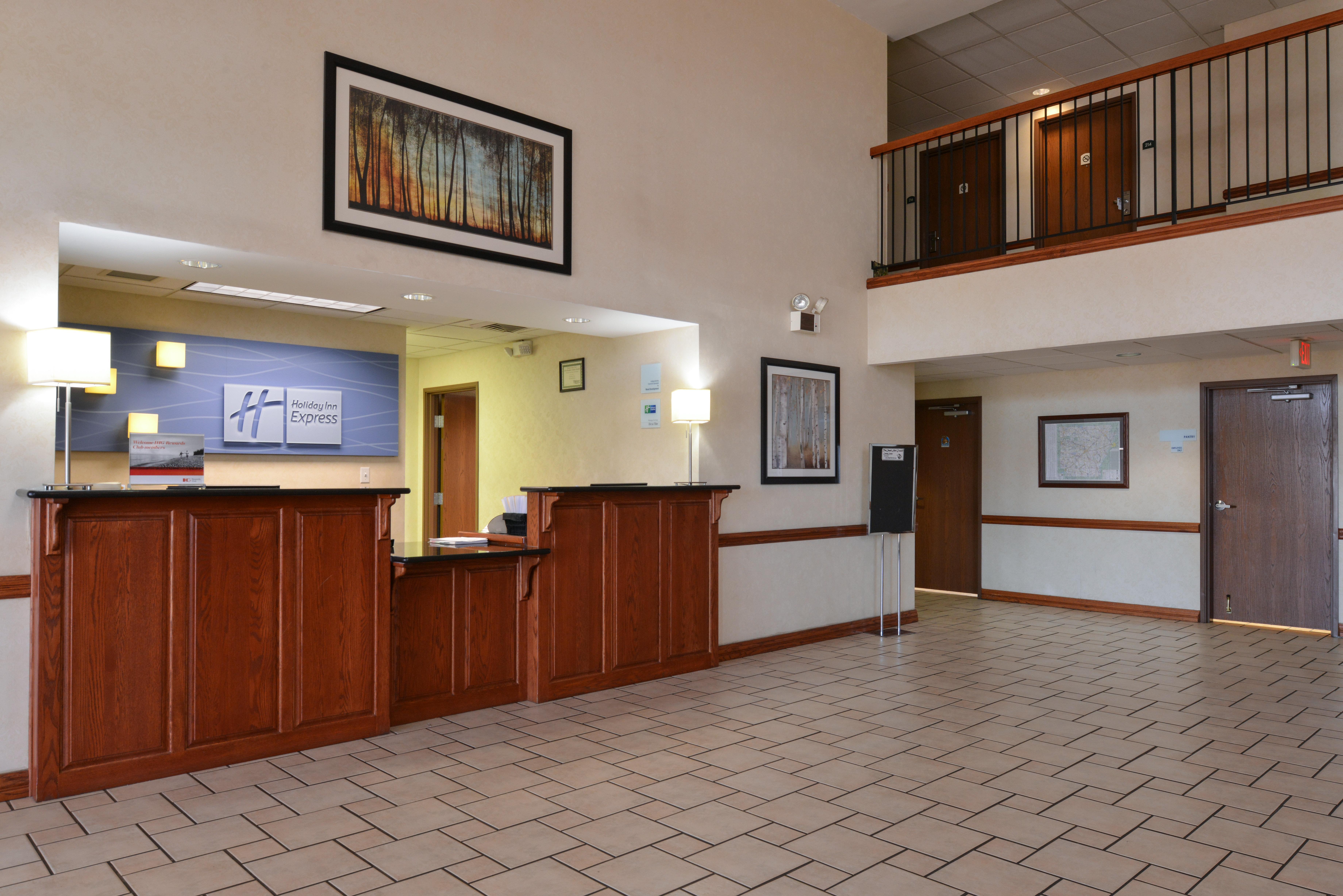Holiday Inn Express Hotel & Suites Harrison Exterior foto