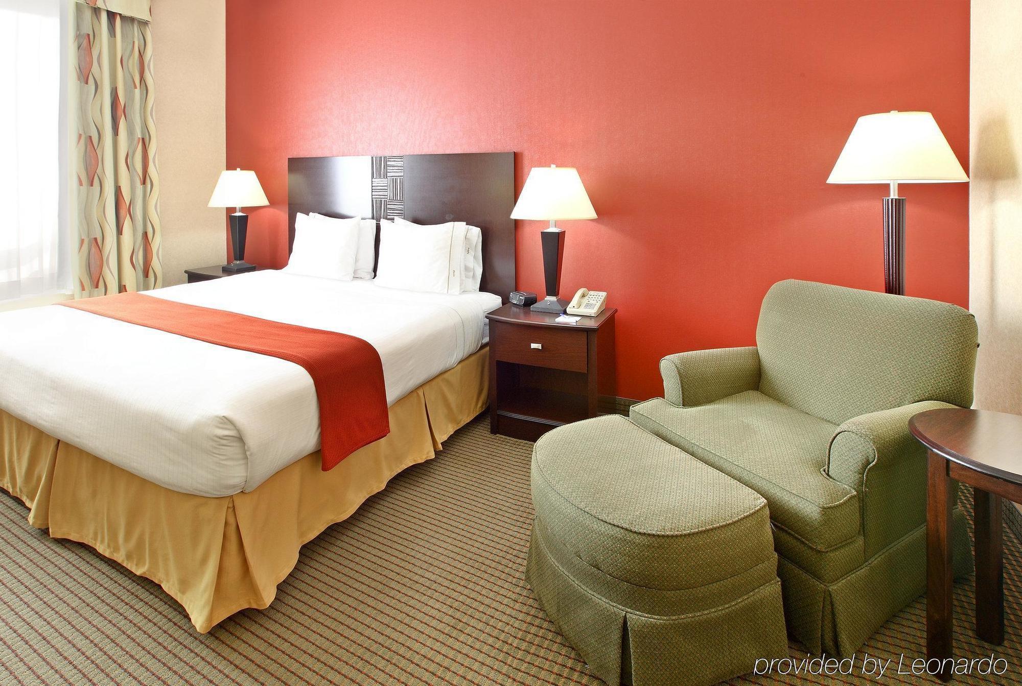 Holiday Inn Express Hotel & Suites Harrison Habitación foto