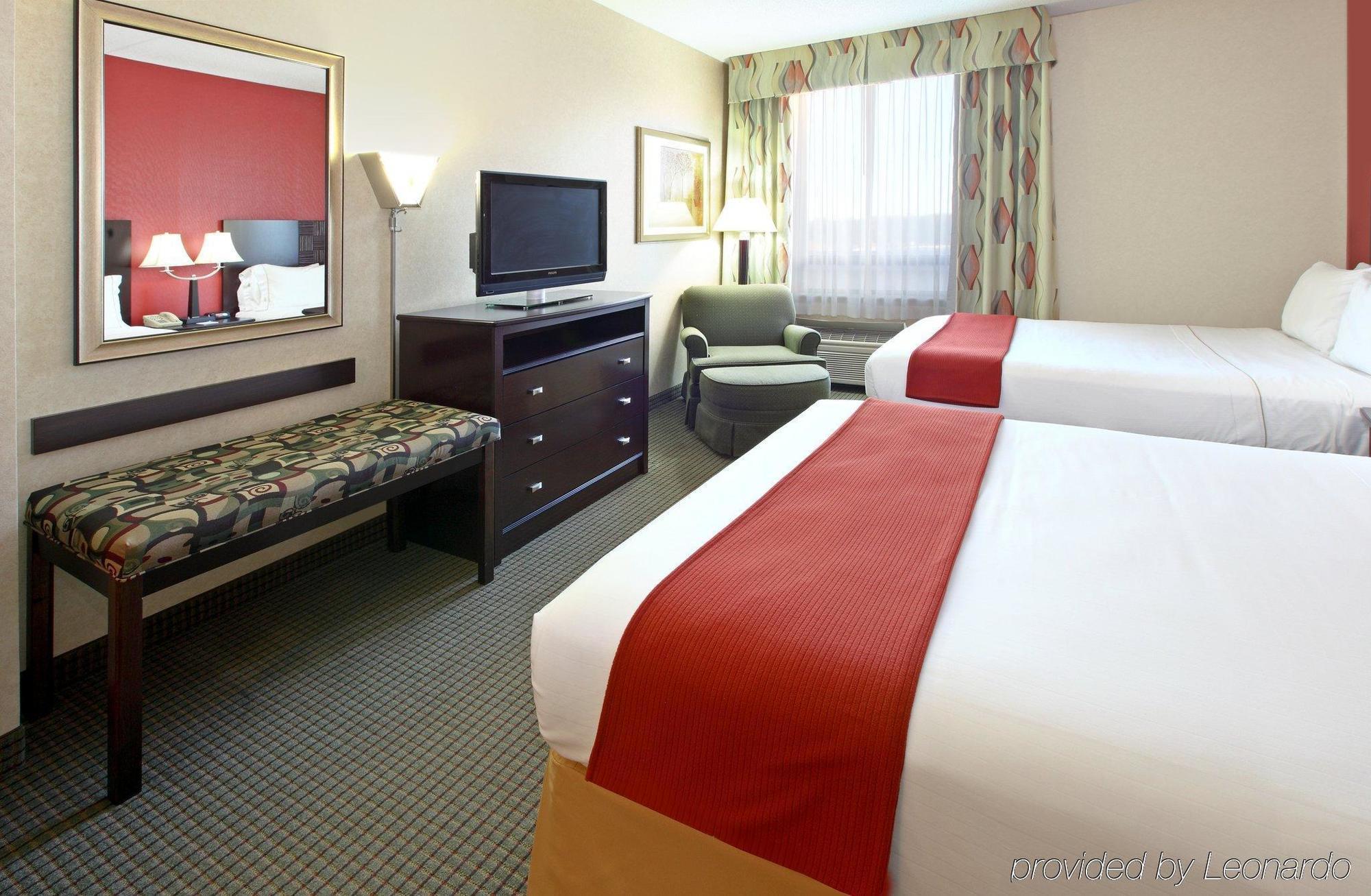 Holiday Inn Express Hotel & Suites Harrison Habitación foto